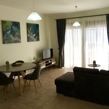 Harmonia At Court Апартаменты