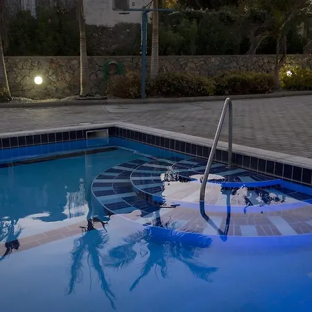 Harmonia At Court Lägenhet